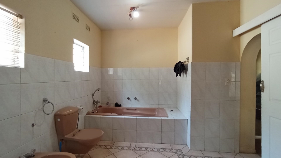 5 Bedroom Property for Sale in Kensington Gauteng