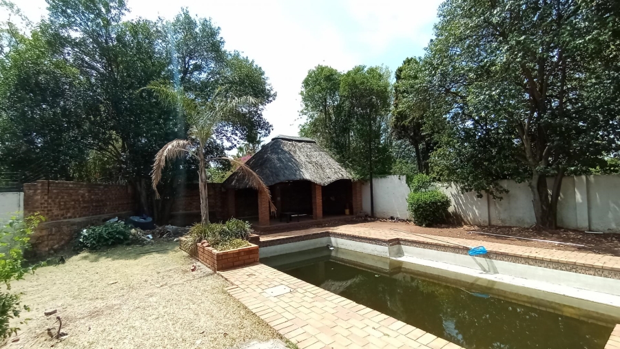 5 Bedroom Property for Sale in Kensington Gauteng