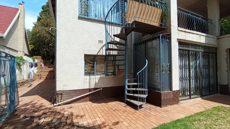 5 Bedroom Property for Sale in Kensington Gauteng