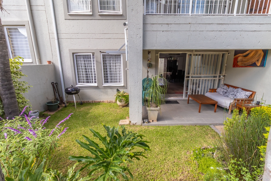 2 Bedroom Property for Sale in Sunninghill Gauteng