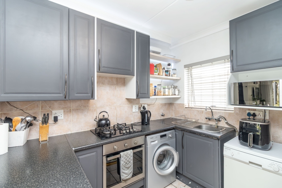 2 Bedroom Property for Sale in Sunninghill Gauteng