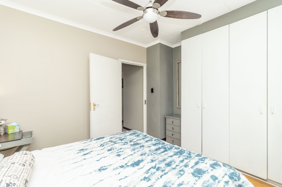 2 Bedroom Property for Sale in Sunninghill Gauteng