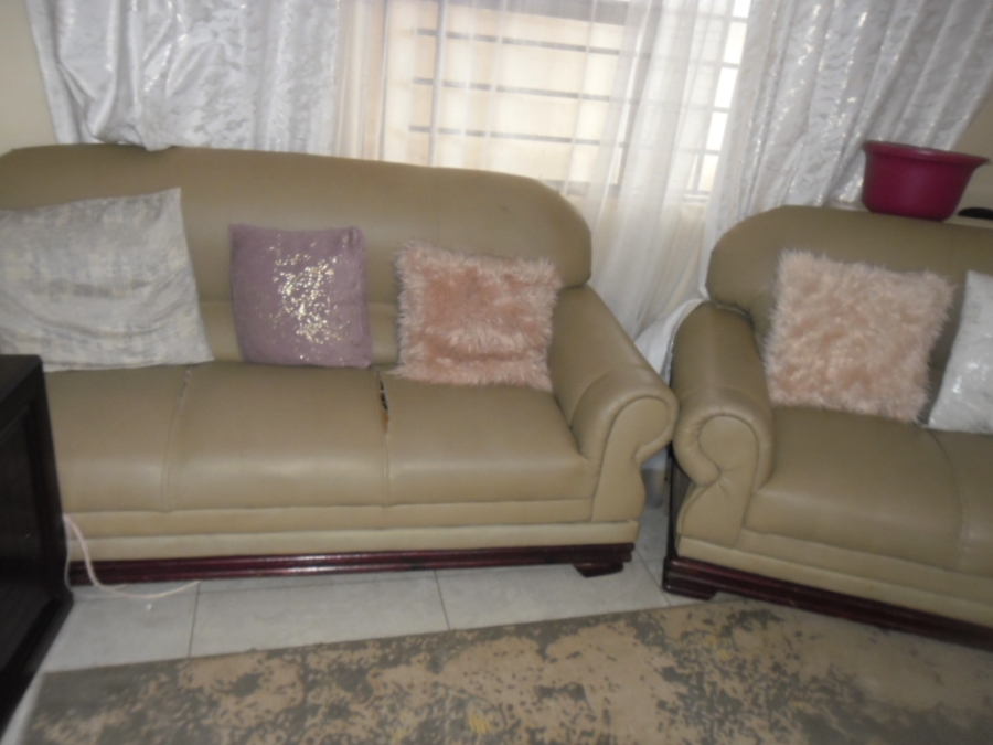2 Bedroom Property for Sale in Lufhereng Gauteng