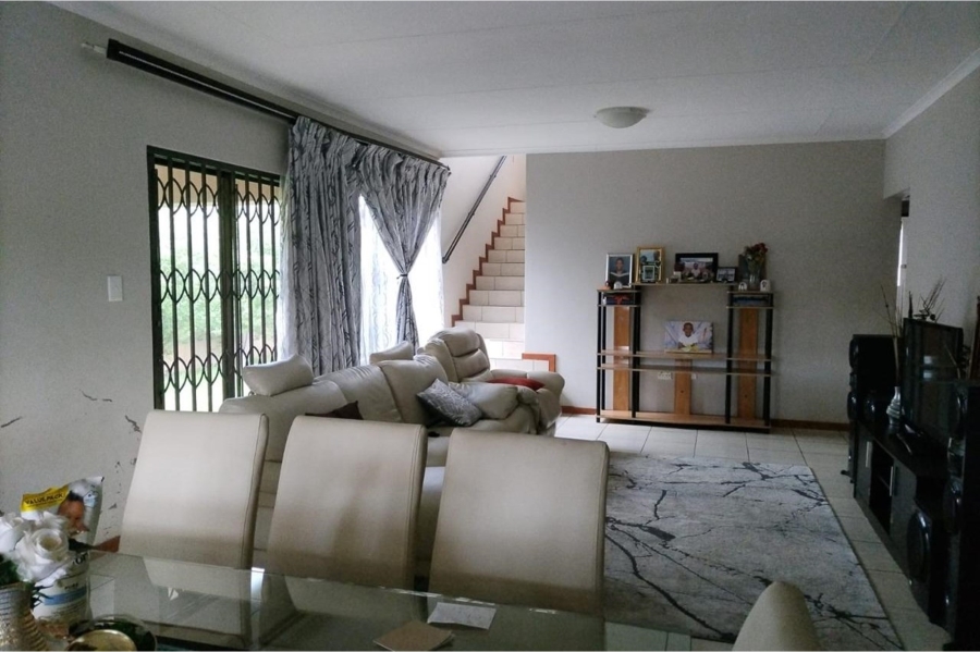 To Let 4 Bedroom Property for Rent in Noordwyk Gauteng