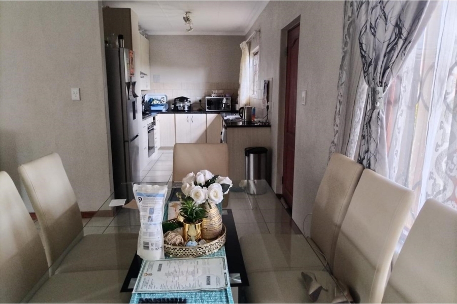 To Let 4 Bedroom Property for Rent in Noordwyk Gauteng