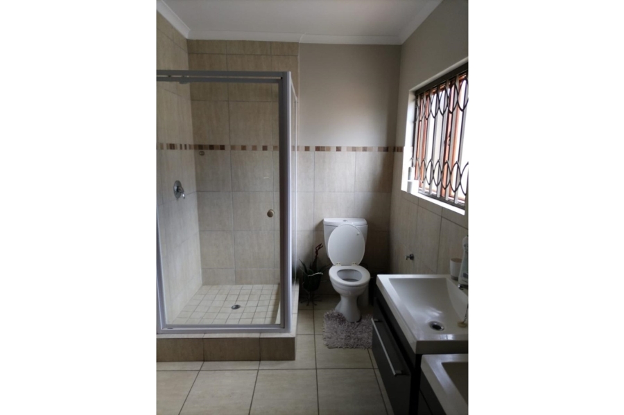 To Let 4 Bedroom Property for Rent in Noordwyk Gauteng