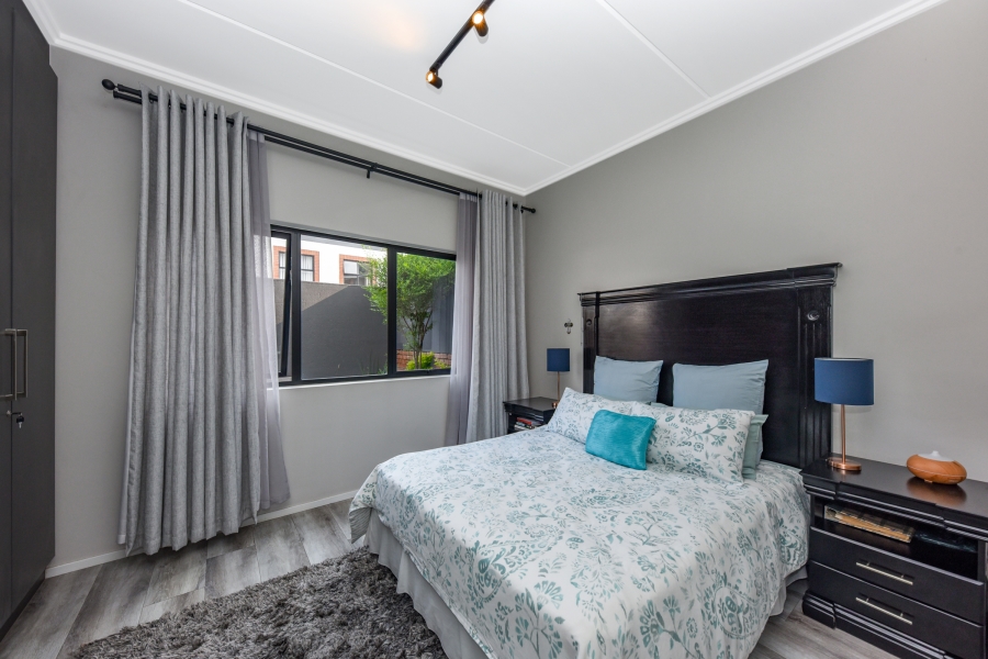 To Let 2 Bedroom Property for Rent in Bryanston Gauteng