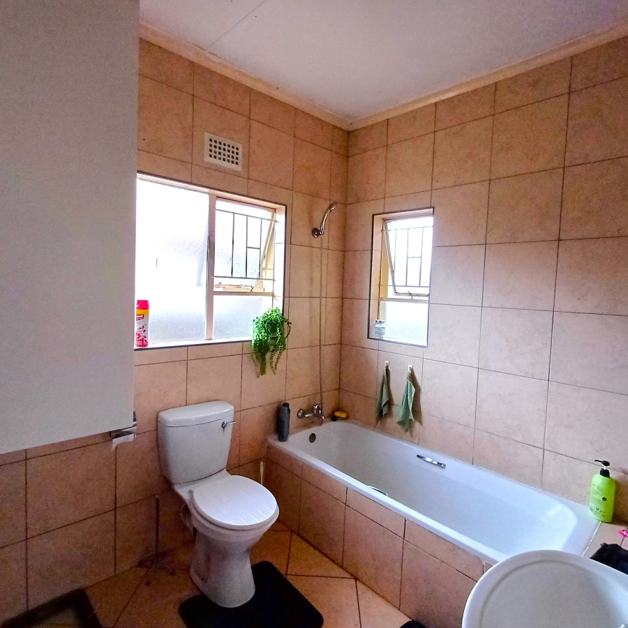 2 Bedroom Property for Sale in Riversdale Gauteng
