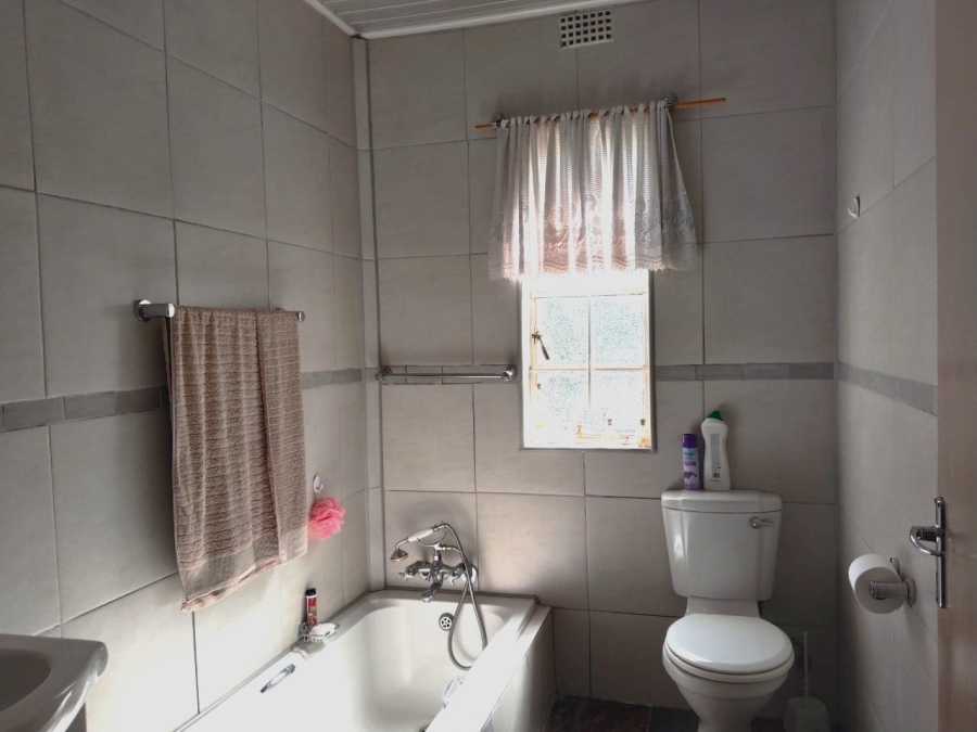 3 Bedroom Property for Sale in Rothdene Gauteng