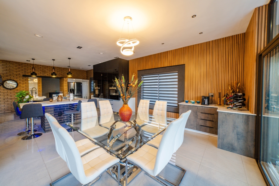 4 Bedroom Property for Sale in Carlswald North Estate Gauteng