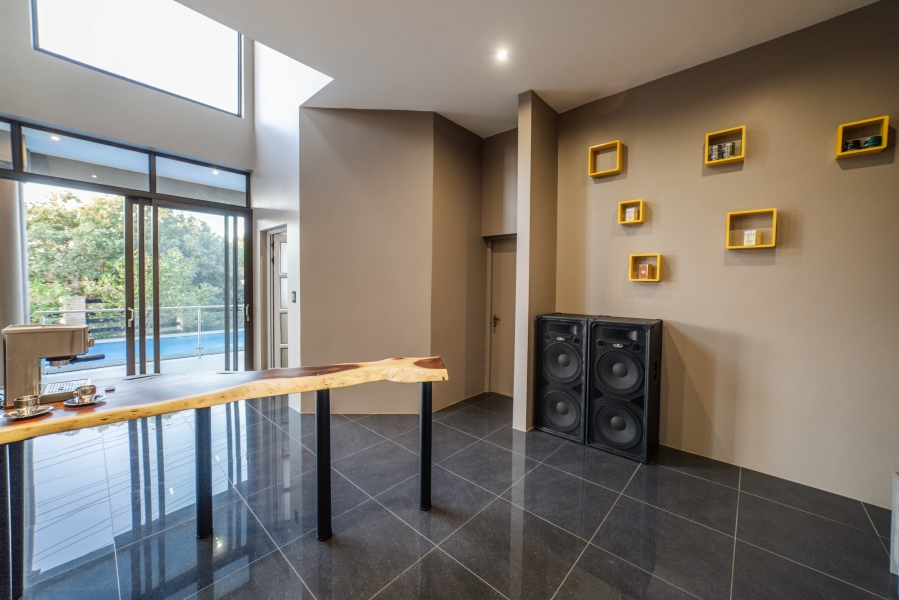 4 Bedroom Property for Sale in Carlswald North Estate Gauteng