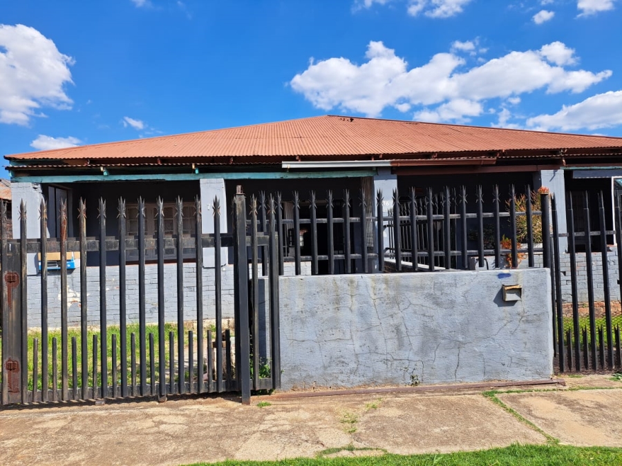 4 Bedroom Property for Sale in East Geduld Gauteng