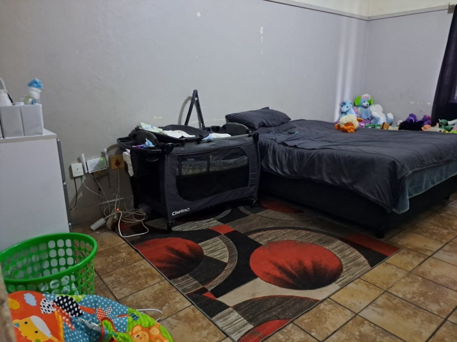 4 Bedroom Property for Sale in East Geduld Gauteng