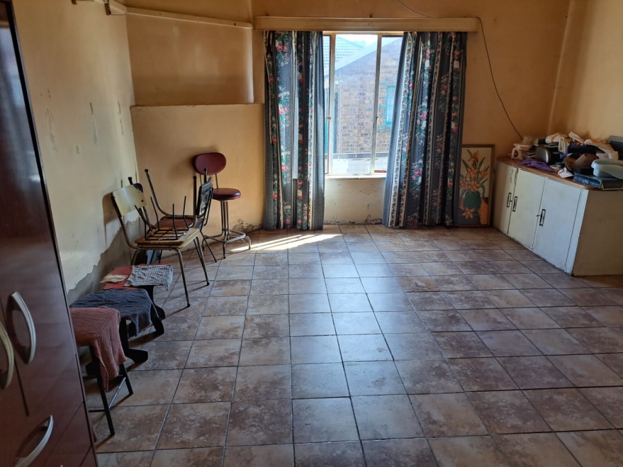 4 Bedroom Property for Sale in East Geduld Gauteng
