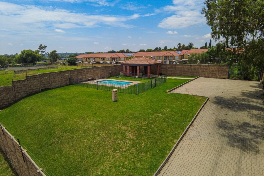 To Let 2 Bedroom Property for Rent in Rynfield Gauteng