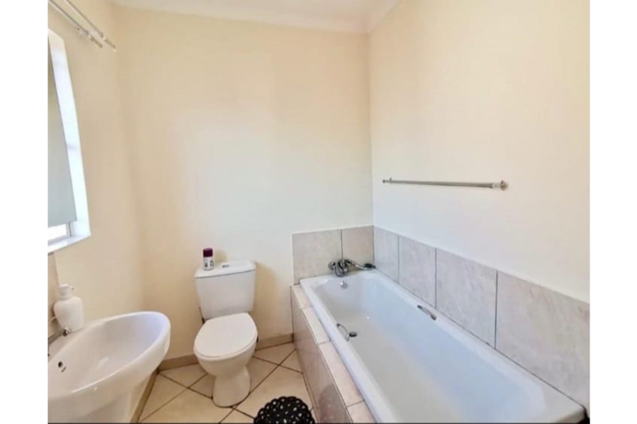 3 Bedroom Property for Sale in Witpoortjie Gauteng