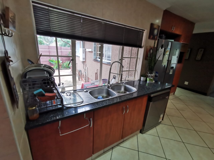 3 Bedroom Property for Sale in Verwoerdpark Gauteng