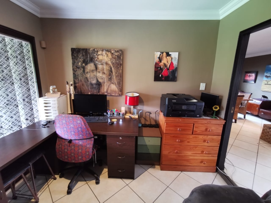 3 Bedroom Property for Sale in Verwoerdpark Gauteng