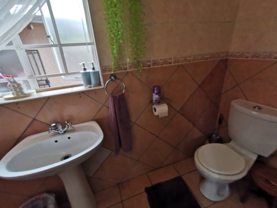 3 Bedroom Property for Sale in Verwoerdpark Gauteng