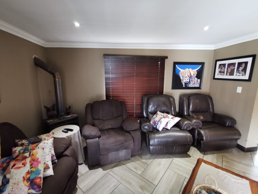3 Bedroom Property for Sale in Verwoerdpark Gauteng