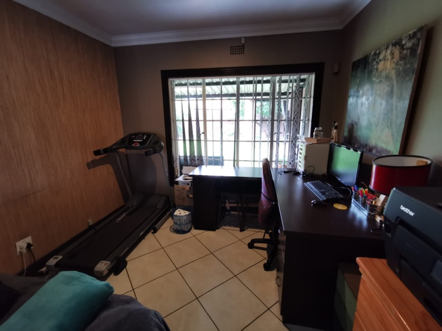 3 Bedroom Property for Sale in Verwoerdpark Gauteng