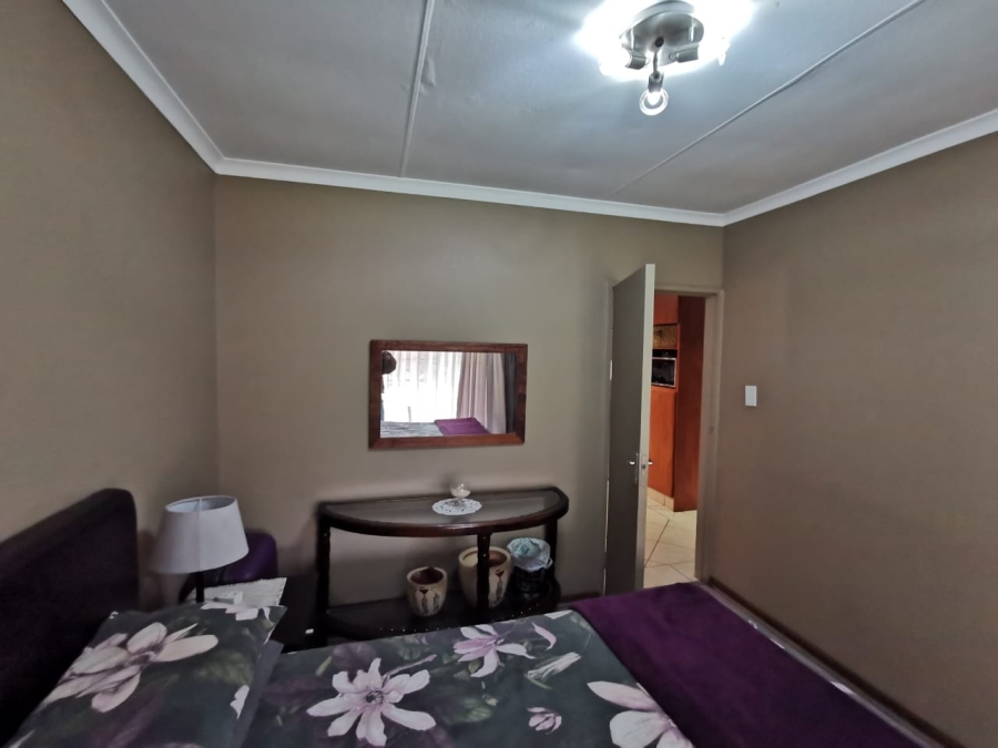 3 Bedroom Property for Sale in Verwoerdpark Gauteng