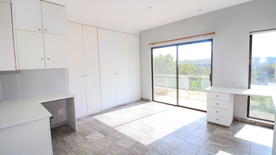 To Let 4 Bedroom Property for Rent in Dainfern Golf Estate Gauteng
