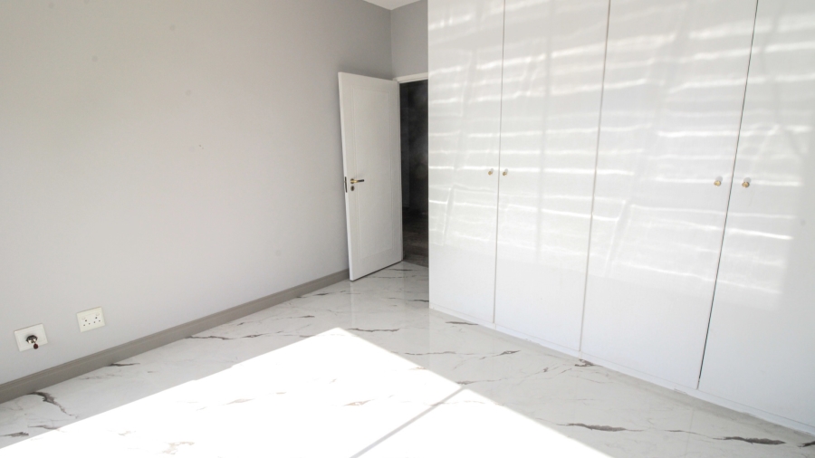 To Let 4 Bedroom Property for Rent in Dainfern Golf Estate Gauteng