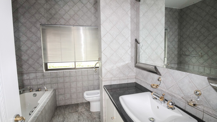 To Let 4 Bedroom Property for Rent in Dainfern Golf Estate Gauteng