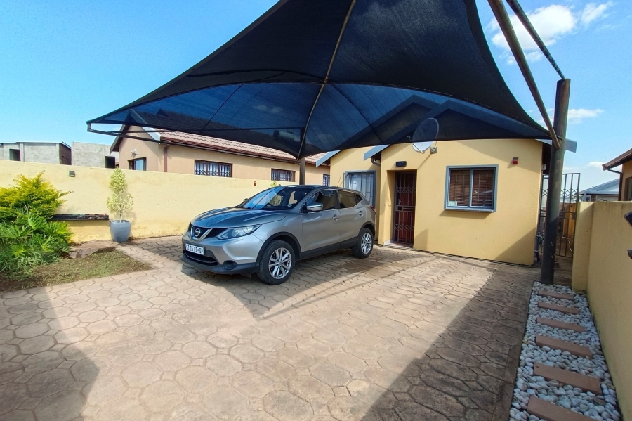 2 Bedroom Property for Sale in Soshanguve East Ext 3 Gauteng