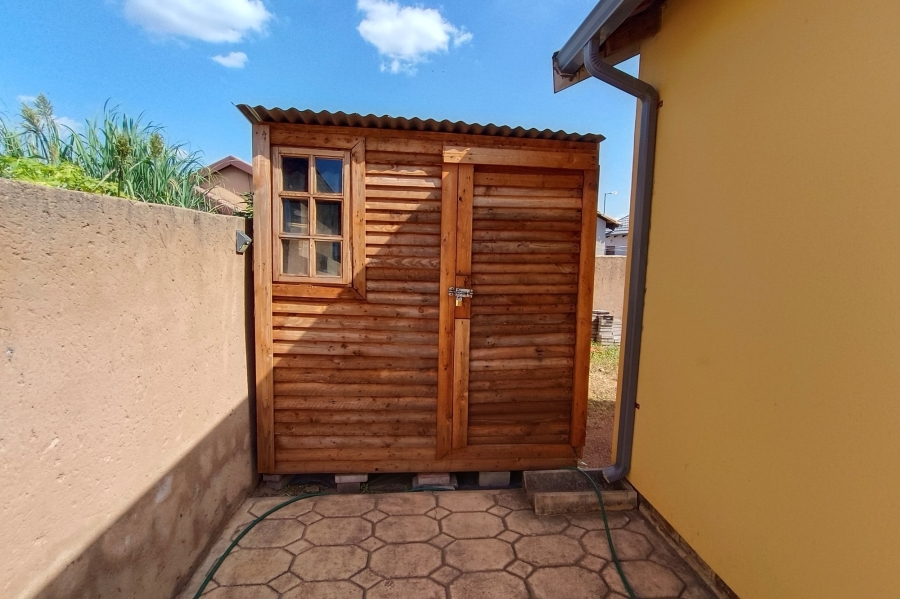 2 Bedroom Property for Sale in Soshanguve East Ext 3 Gauteng