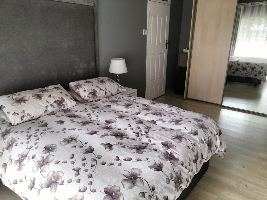 3 Bedroom Property for Sale in Florida Lake Gauteng