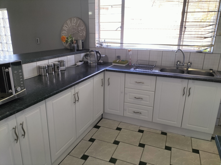 3 Bedroom Property for Sale in Florida Lake Gauteng