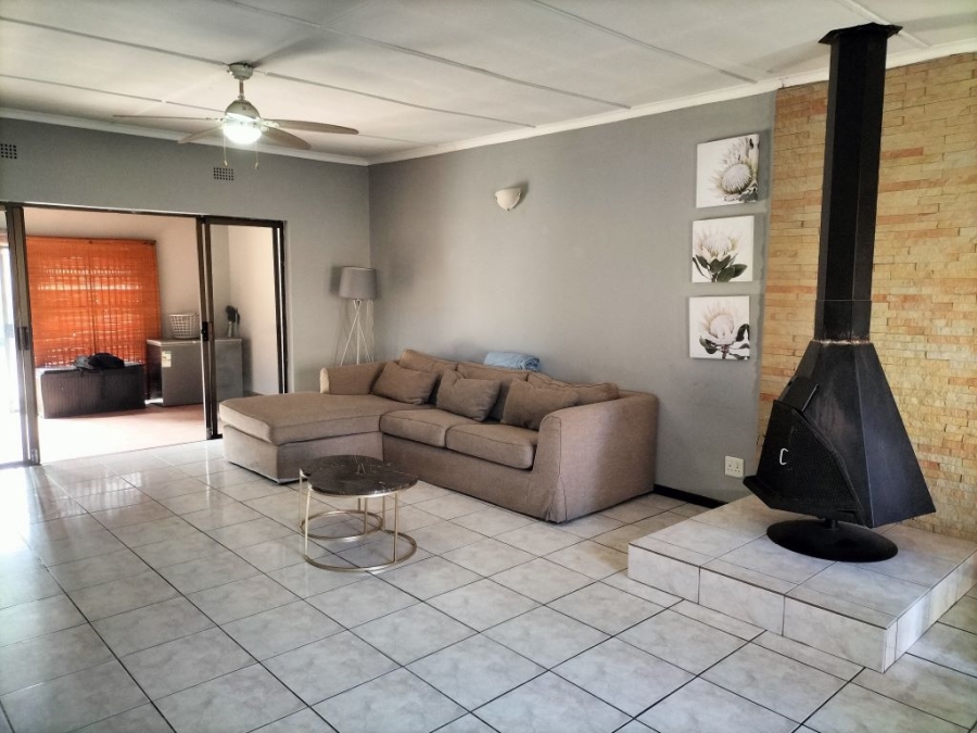 3 Bedroom Property for Sale in Florida Lake Gauteng