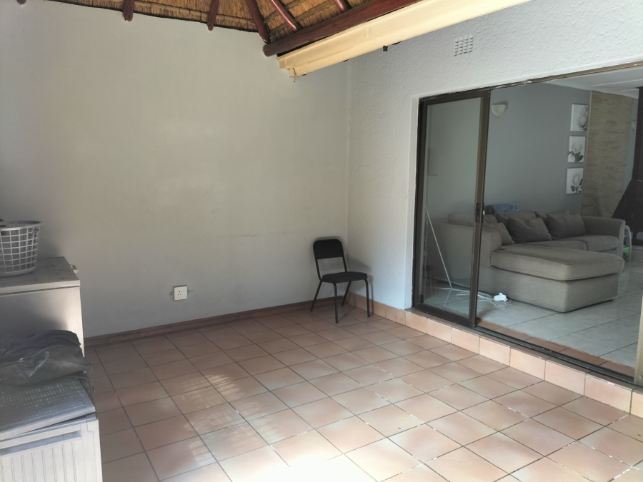 3 Bedroom Property for Sale in Florida Lake Gauteng