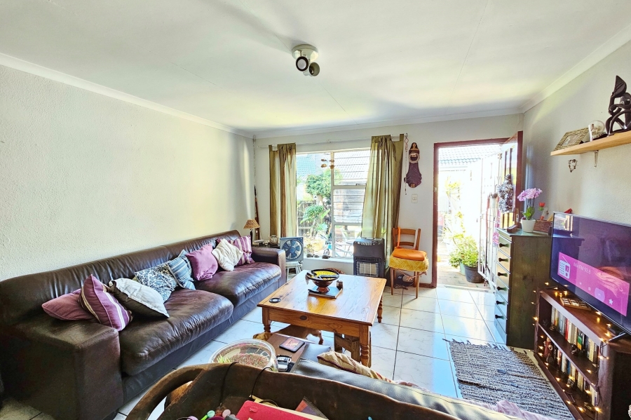 To Let 2 Bedroom Property for Rent in Fourways Gauteng