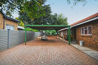 4 Bedroom Property for Sale in Ninapark Gauteng