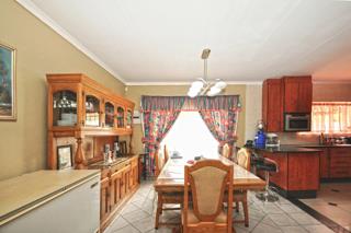 4 Bedroom Property for Sale in Ninapark Gauteng