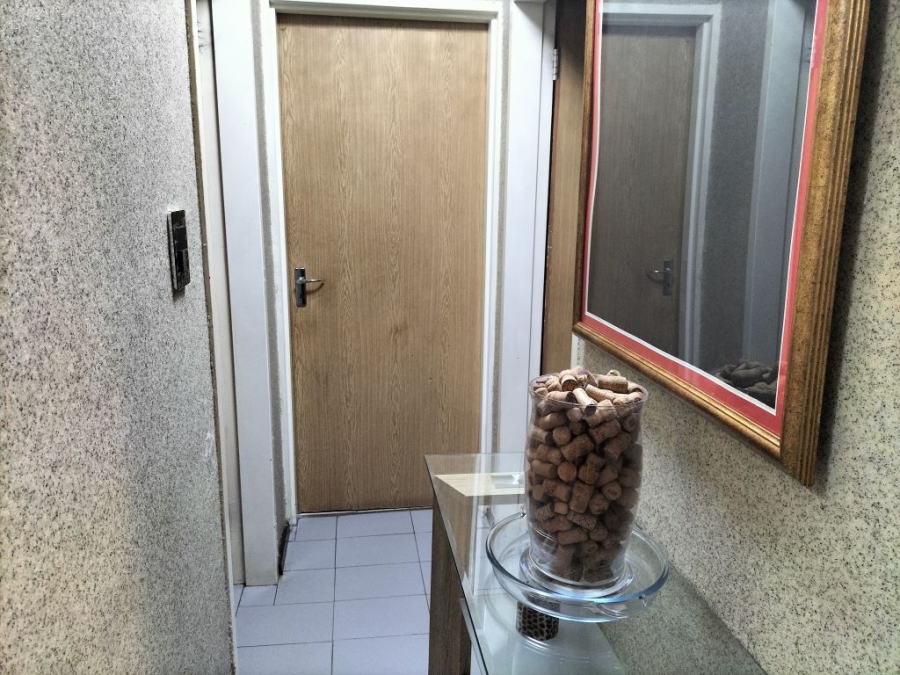 2 Bedroom Property for Sale in Florida Lake Gauteng