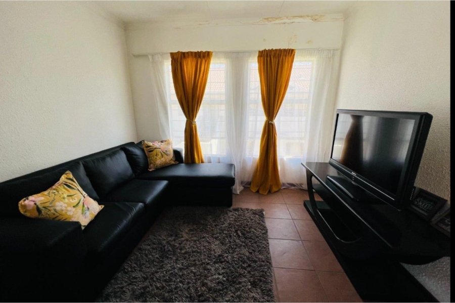 2 Bedroom Property for Sale in Aureus Gauteng