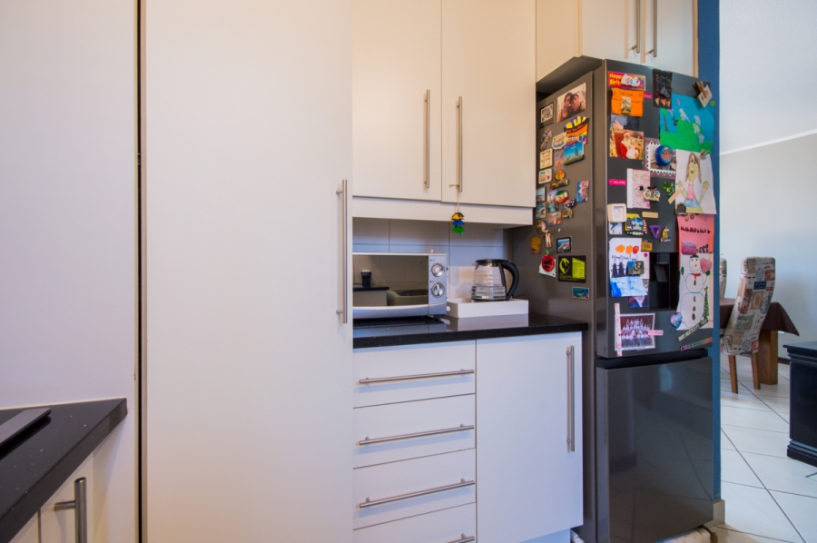 3 Bedroom Property for Sale in Buurendal Gauteng