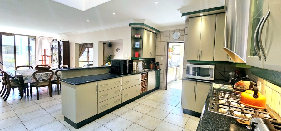 5 Bedroom Property for Sale in Waterkloof Ridge Gauteng