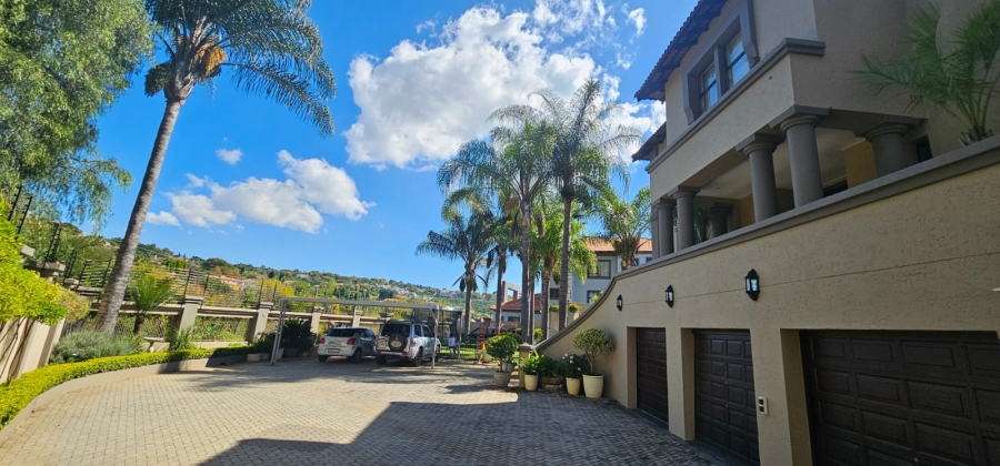 5 Bedroom Property for Sale in Waterkloof Ridge Gauteng