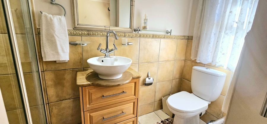 5 Bedroom Property for Sale in Waterkloof Ridge Gauteng