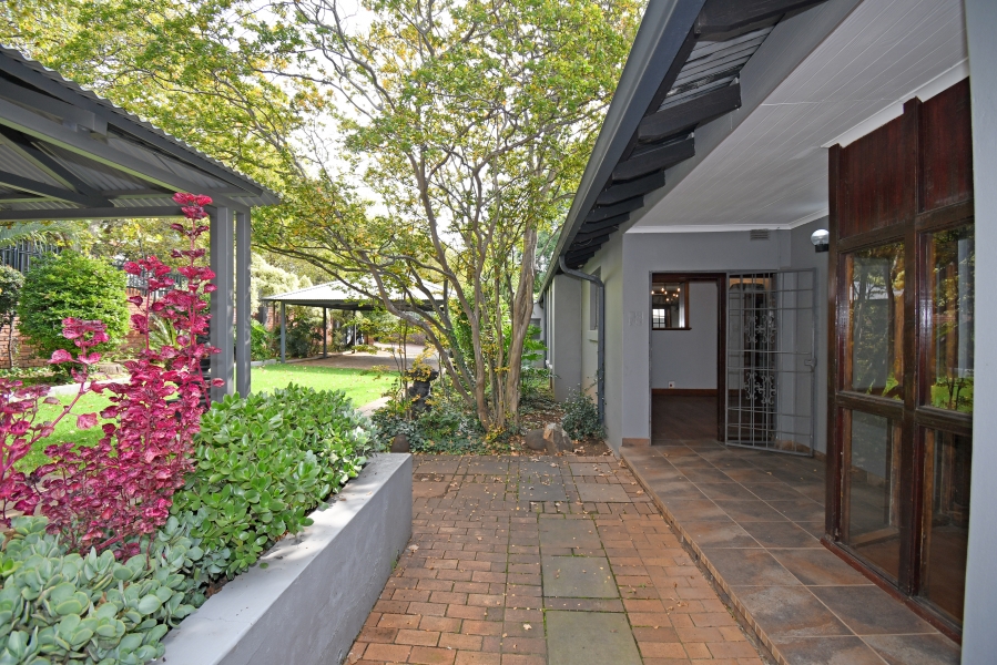 10 Bedroom Property for Sale in Parktown Gauteng