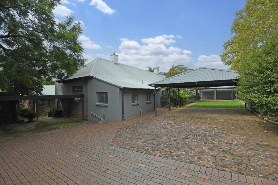 10 Bedroom Property for Sale in Parktown Gauteng