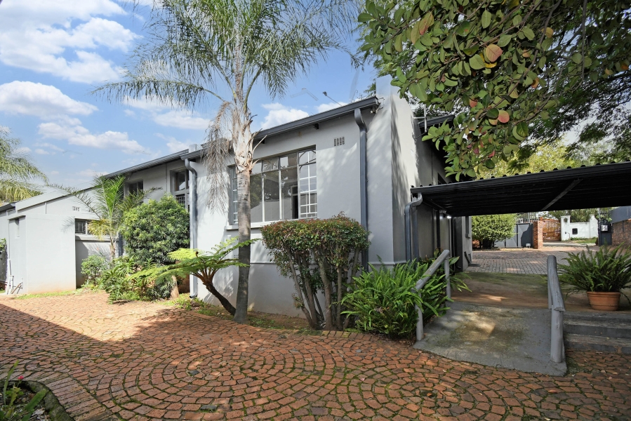 10 Bedroom Property for Sale in Parktown Gauteng