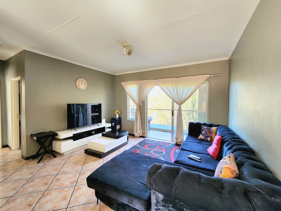 2 Bedroom Property for Sale in Wilgeheuwel Gauteng