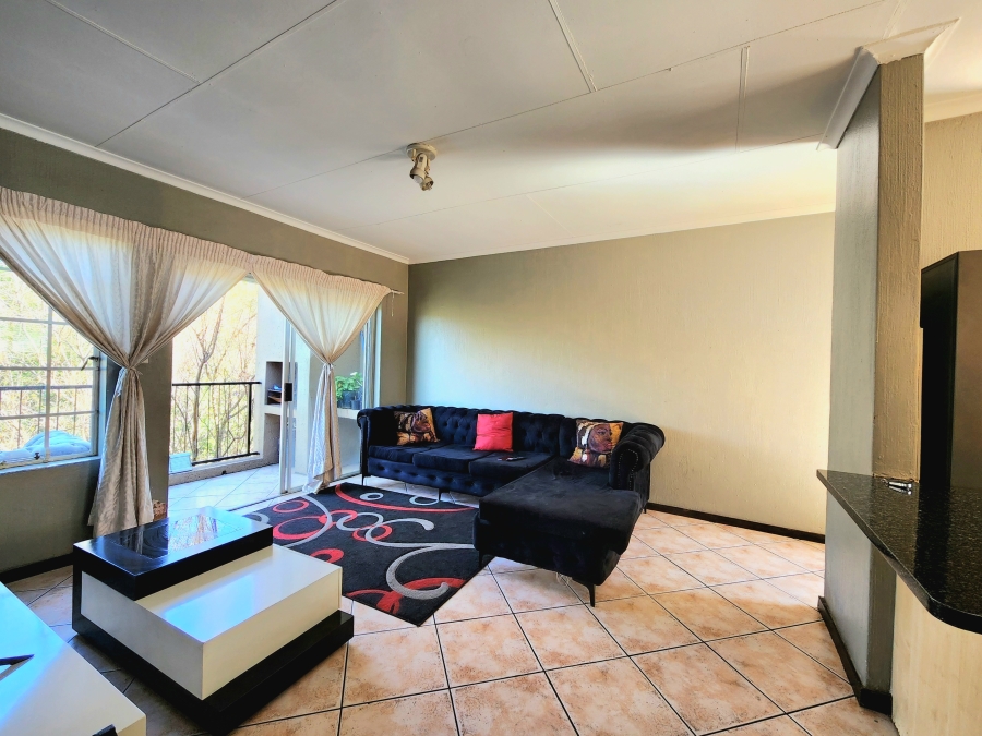 2 Bedroom Property for Sale in Wilgeheuwel Gauteng