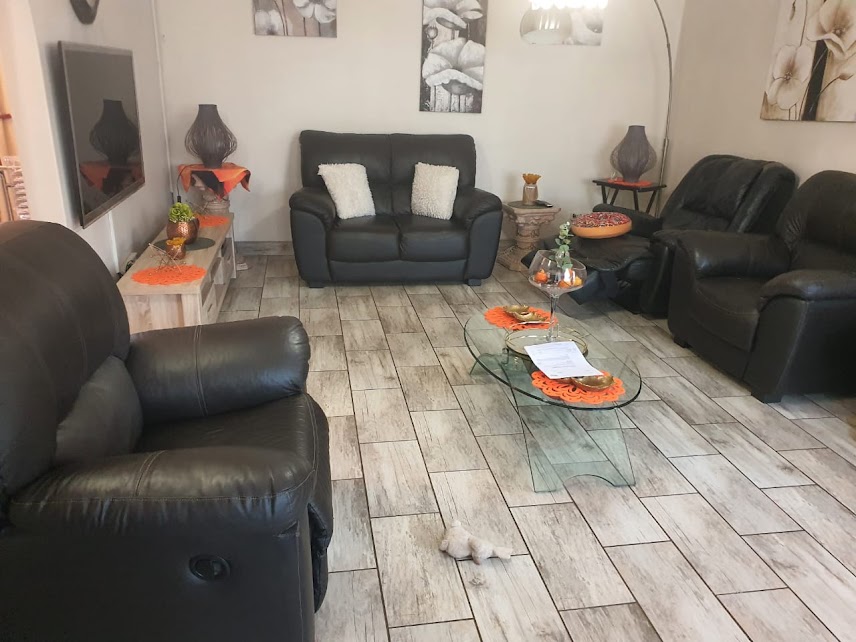 4 Bedroom Property for Sale in Glen Marais Gauteng